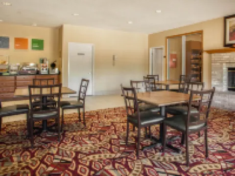 Comfort Suites Normal University Area Hotels in Normal