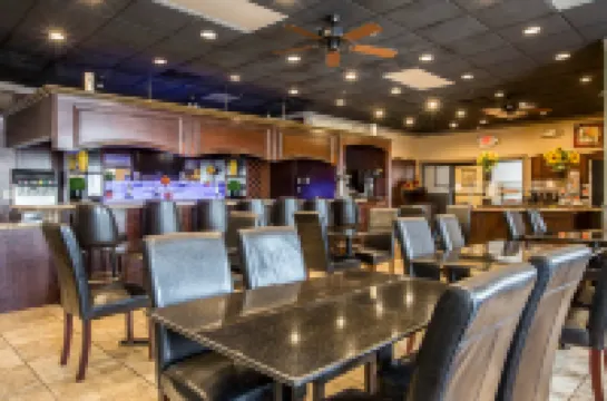 Quality Inn & Suites Greenville - Haywood Mall
