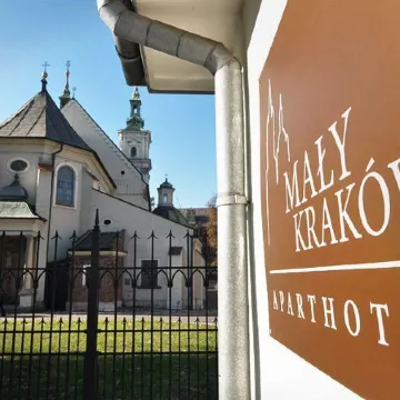 Mały Kraków Aparthotel Отели рядом с достопримечательностью «Музей Аптеки»