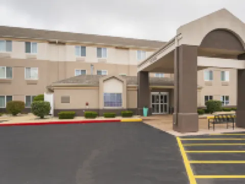 Sleep Inn & Suites Hotels in Vermilion County