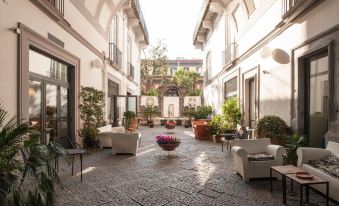 Hotel Piazza Bellini & Apartments