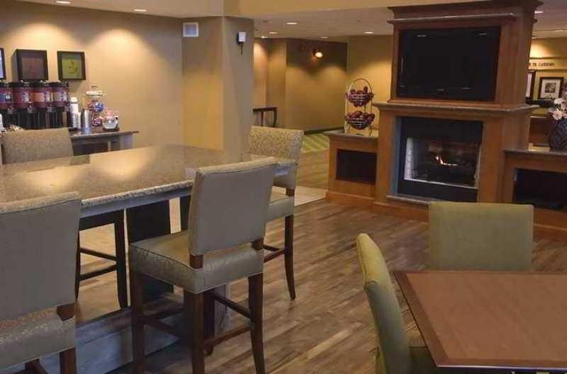 Hampton Inn & Suites Tacoma-Mall