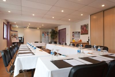 会議室 コンフォート ホテル エアポート CDGの写真