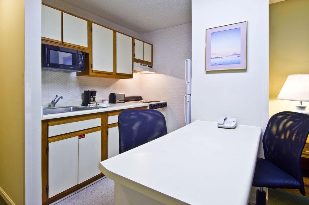 Extended Stay America Suites - Bakersfield - California Avenue