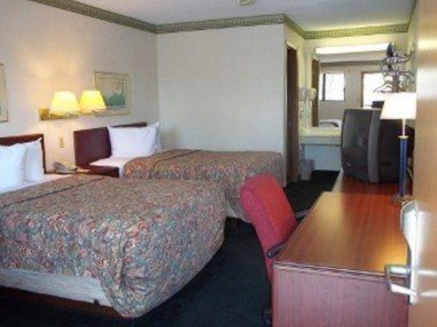 Days Inn by Wyndham Maumee/Toledo