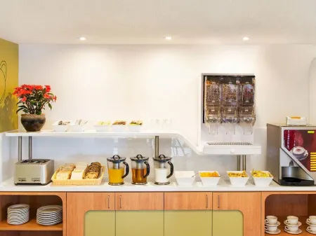 Ibis Budget Campbelltown Отели в г. Spring Farm