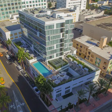 Hyatt Centric South Beach Miami Отели рядом с достопримечательностью «Новый Мир Симфонии»