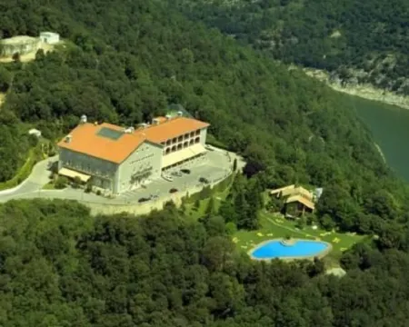 Parador de Turismo de Vic-Sau Hoteles en Osona