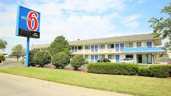 Motel 6 Wichita, KS