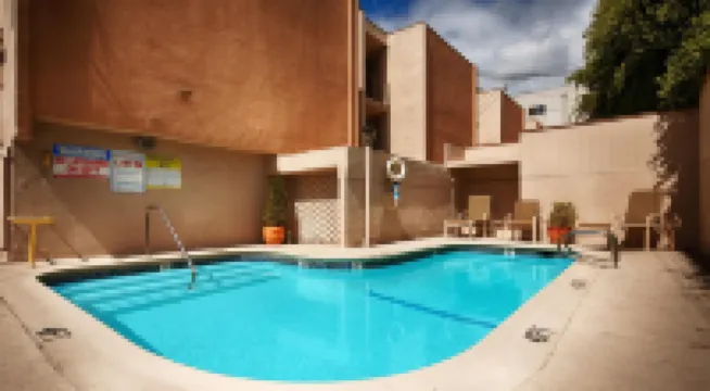 베스트 웨스턴 로열 팰리스 인 & 스위트