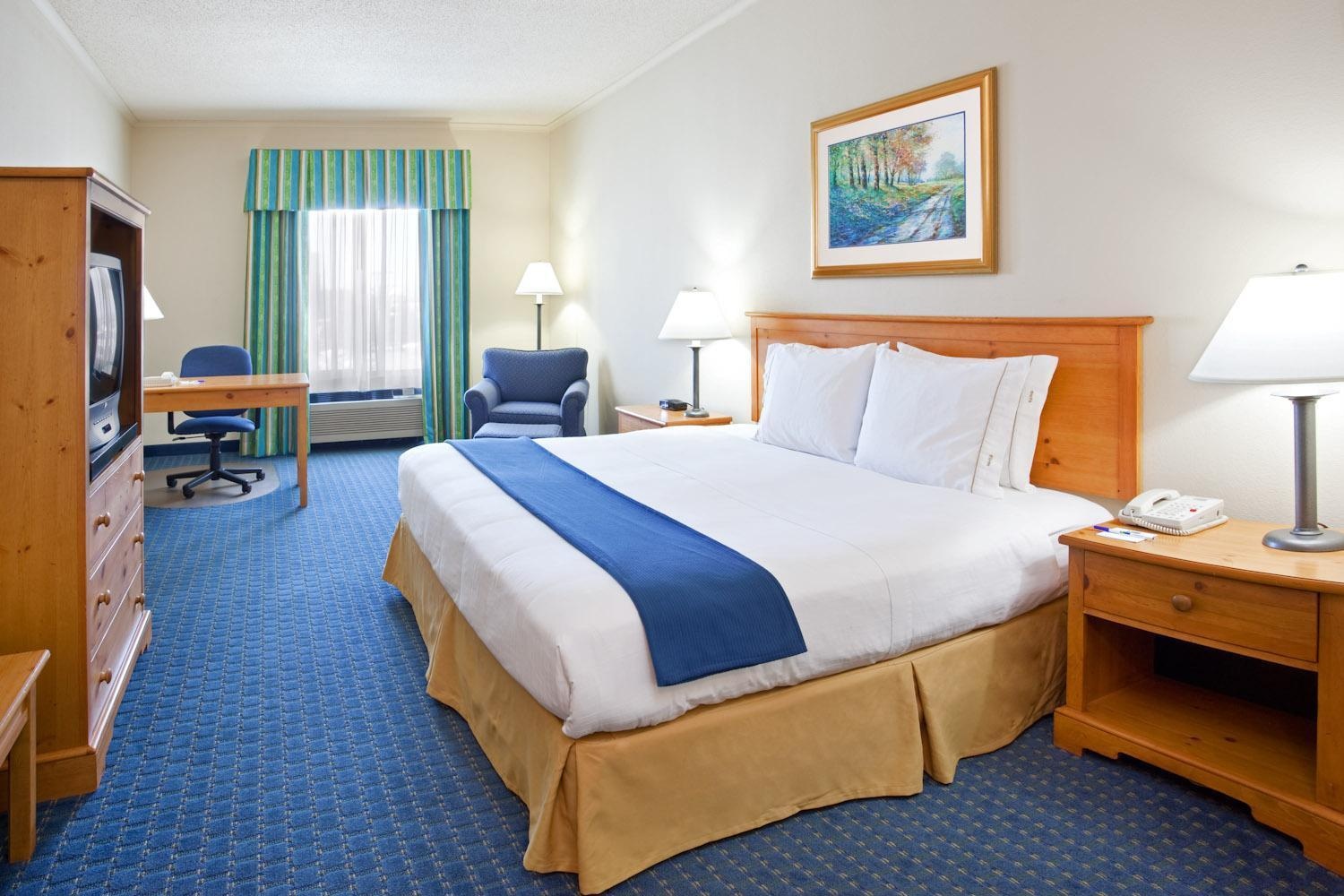 Holiday Inn Express Breezewood, an Ihg Hotel