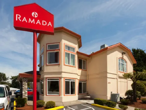 Ramada by Wyndham SeaTac Airport North Hotels in King County