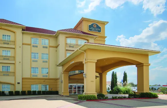 達拉斯哈欽斯拉昆塔温德姆套房酒店