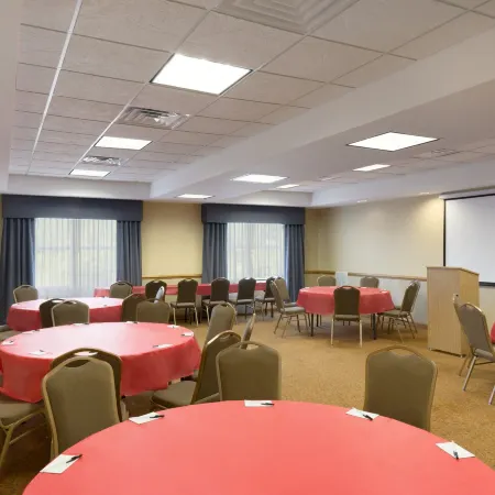 La Quinta Inn & Suites by Wyndham Montgomery
