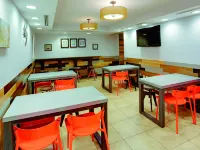 La Quinta Inn & Suites by Wyndham Brooklyn Downtown Các khách sạn gần Công viên Kahuna Laguna