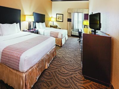 La Quinta Inn and Suites by Wyndham Ft. Worth - Burleson