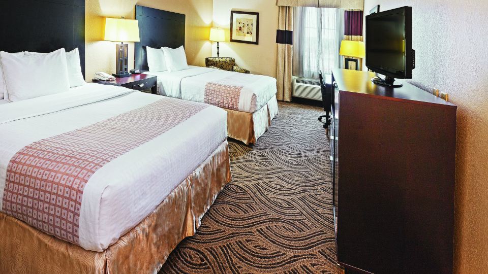 La Quinta Inn and Suites by Wyndham Ft. Worth - Burleson