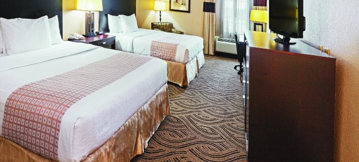 La Quinta Inn and Suites by Wyndham Ft. Worth - Burleson タラントのホテル