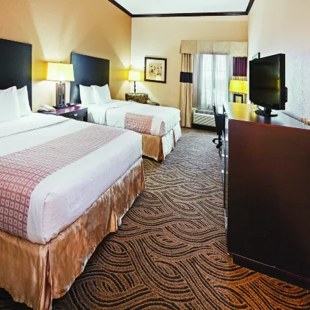 La Quinta Inn and Suites by Wyndham Ft. Worth - Burleson