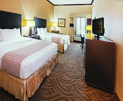 La Quinta Inn and Suites by Wyndham Ft. Worth - Burleson