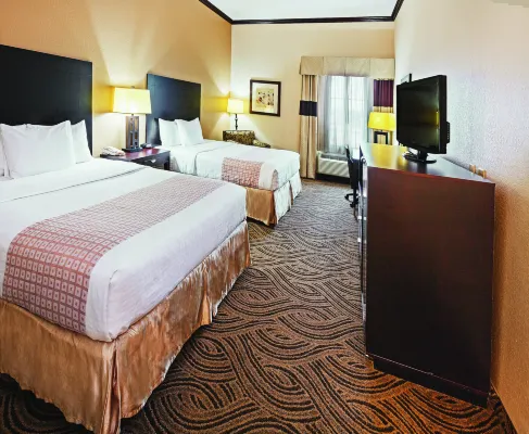 La Quinta Inn and Suites by Wyndham Ft. Worth - Burleson