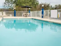 Comfort Inn & Suites Panama City North Hotels in Bay County
