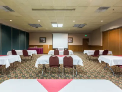 Quality Inn and Conference Center I-80 Grand Island Hotels in Alda