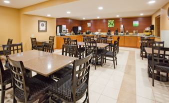 La Quinta Inn by Wyndham Chicago O'Hare Airport