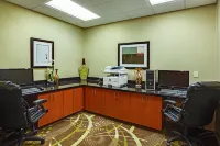 La Quinta Inn & Suites by Wyndham Tupelo - breakfast
