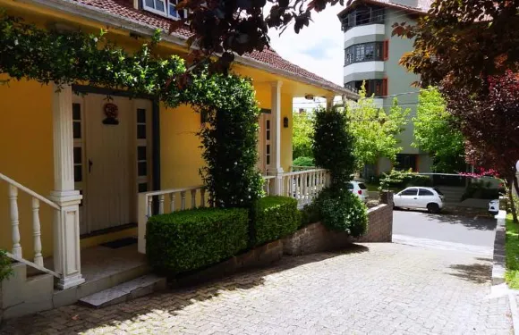 蘇拉科里納公寓酒店