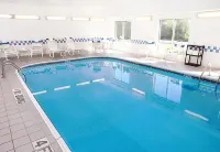 Fairfield Inn & Suites Tyler - Swimmingpools