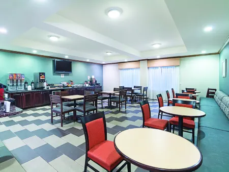 La Quinta Inn & Suites by Wyndham Glen Rose