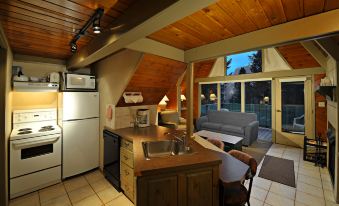 Douglas Fir Resort & Chalets