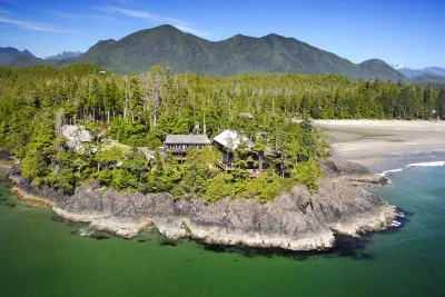 Middle Beach Lodge