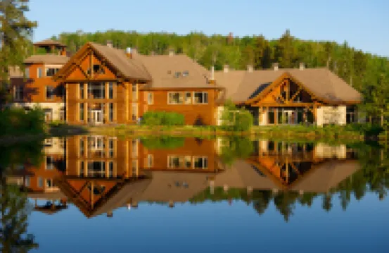 Auberge du Lac Taureau Hotels in 