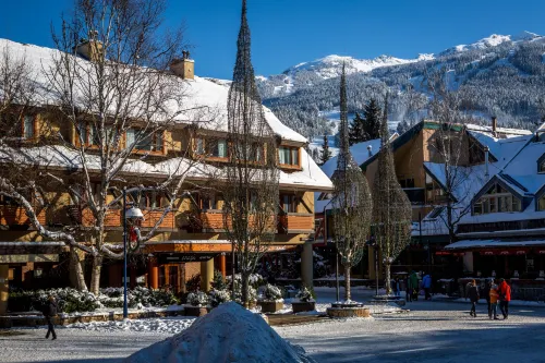 Blackcomb Lodge Hotels in Whistler