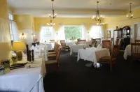 Sherwood Inn Hotels in Muskoka Lakes