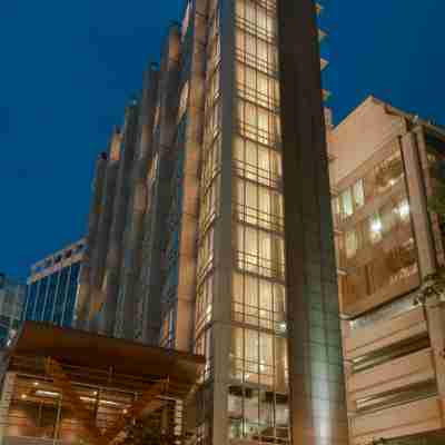 Loden Vancouver Hotel Exterior
