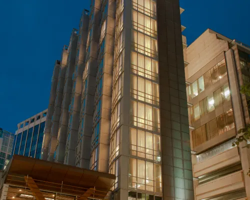 Loden Vancouver Hotels near Prospect Point Lighthouse