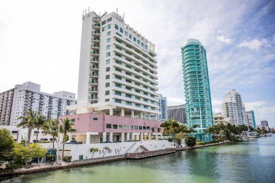 Casablanca West Tower-Miami Beach Updated 2022 Room Price-Reviews & Deals |  Trip.com