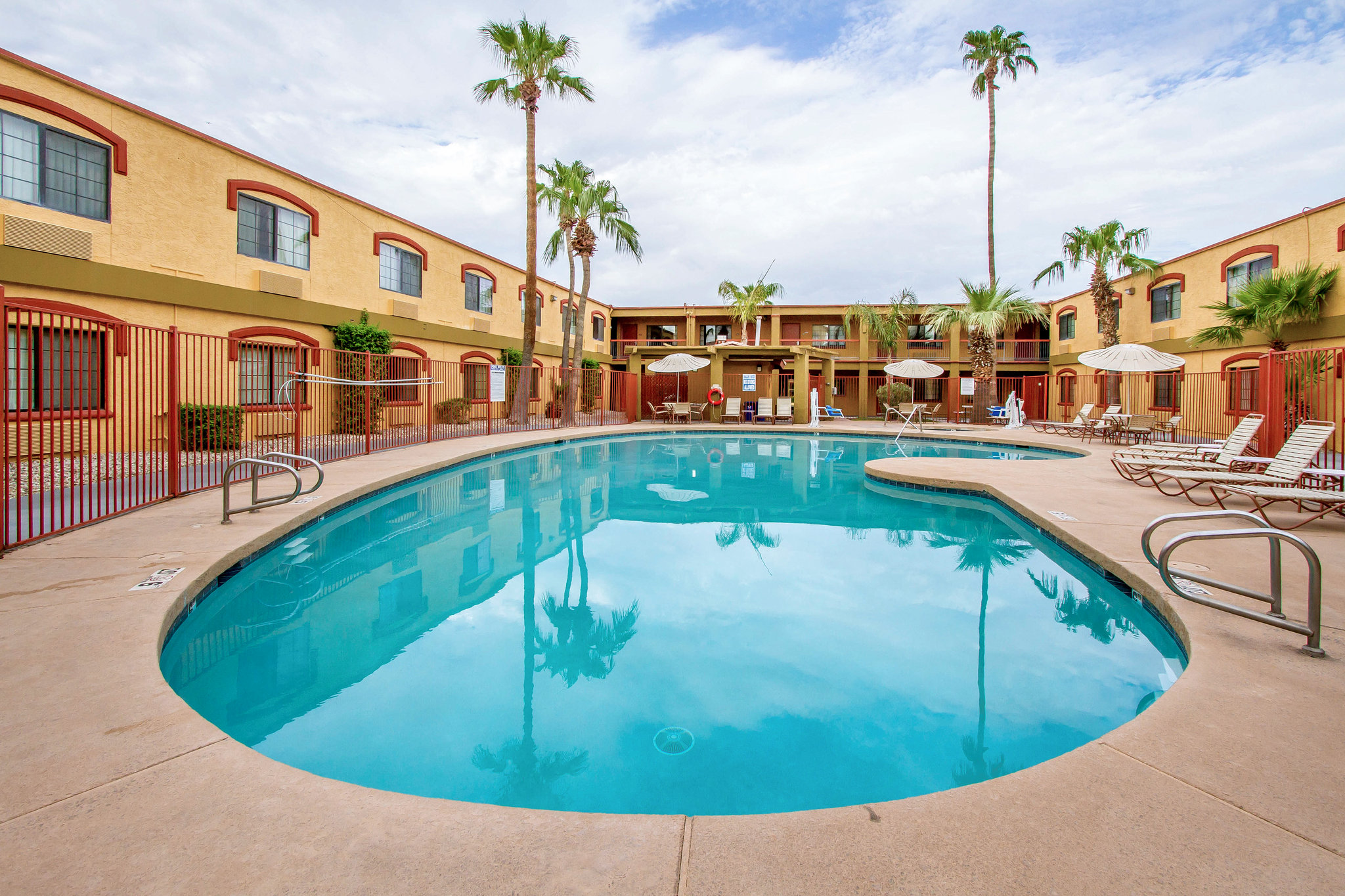 Quality Inn and Suites Goodyear