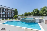 Hôtel le Principal - Pools