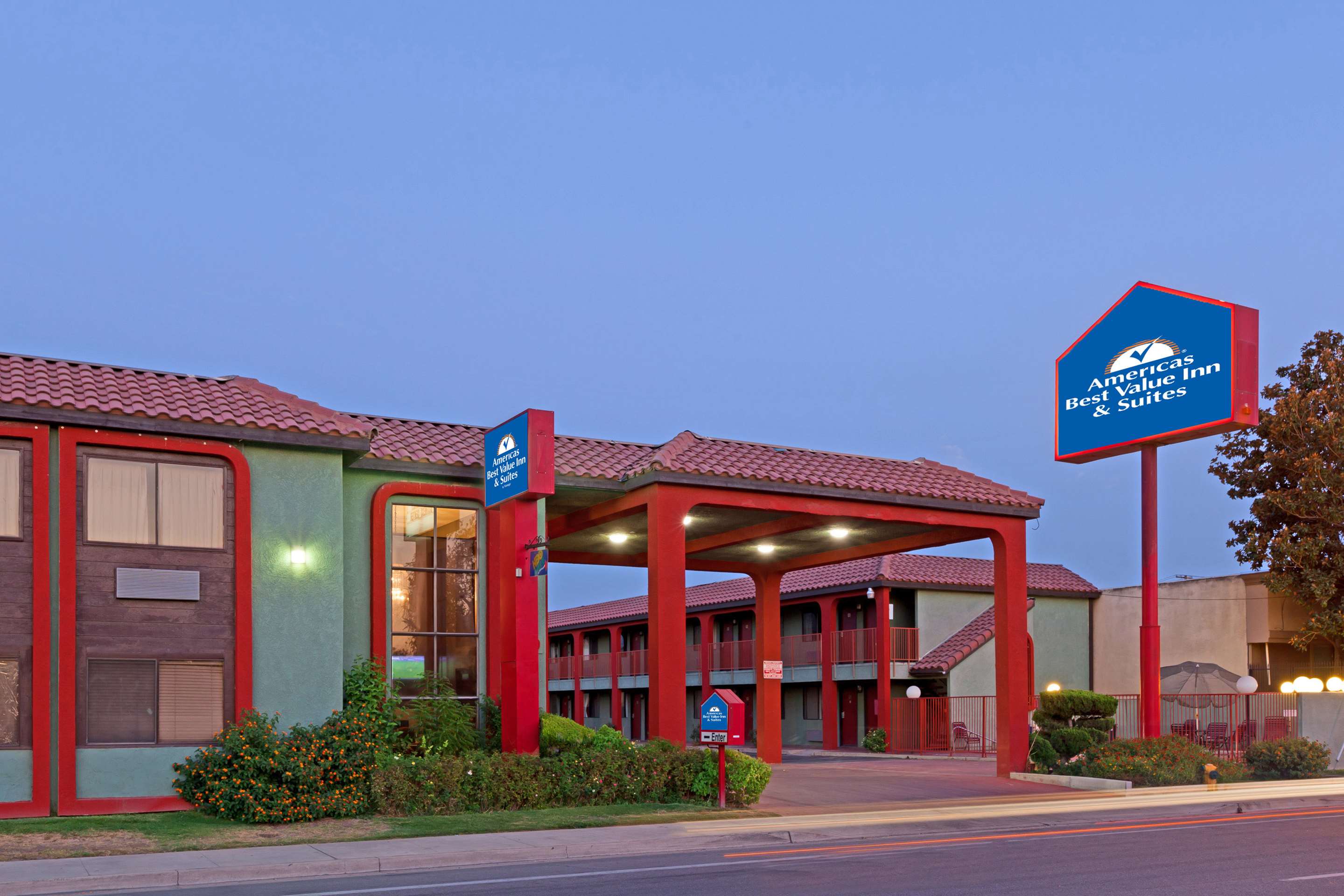 Americas Best Value Inn & Suites Bakersfield Central