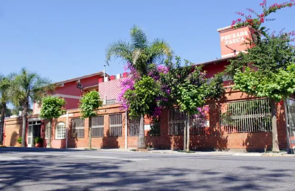 卡薩塔斯卡旅館