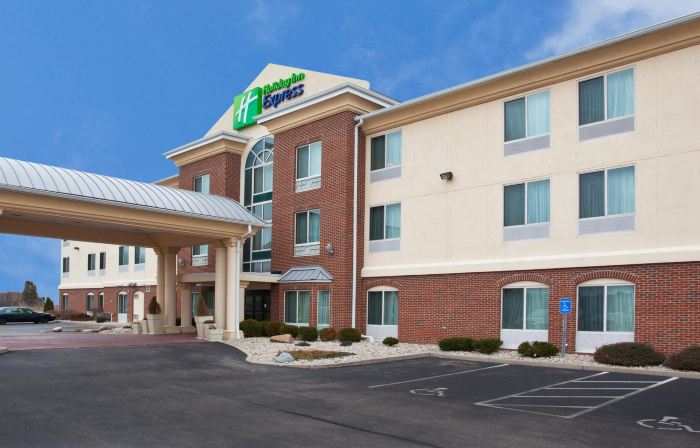 Holiday Inn Express & Suites CINCINNATI-BLUE ASH by IHG