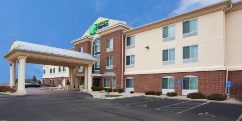 Holiday Inn Express & Suites CINCINNATI-BLUE ASH by IHG Hotels in Blue Ash