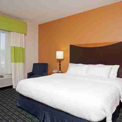 Fairfield Inn & Suites Chicago Naperville Rooms