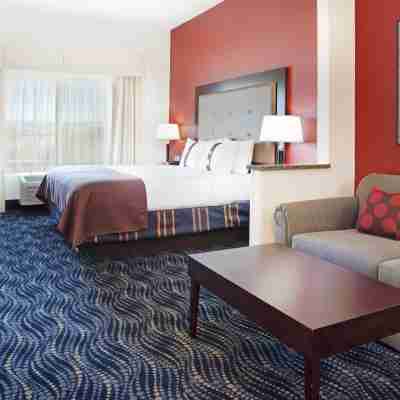 Holiday Inn & Suites Grand Junction-Airport Rooms