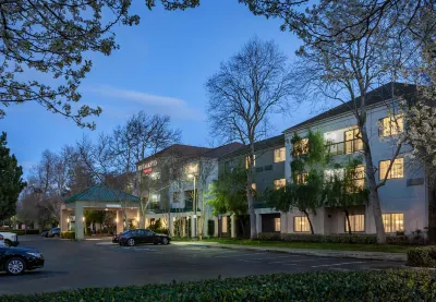 Courtyard Stockton فنادق في ستوكتون