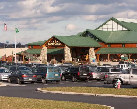 คอร์ทยาร์ดบายแมริออท เรดดิ้ง ไวโอมิสซิง โรงแรมในไวโอมิสซิง